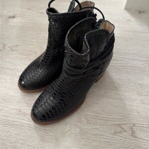 Freebird Black Textured Ankle Booties